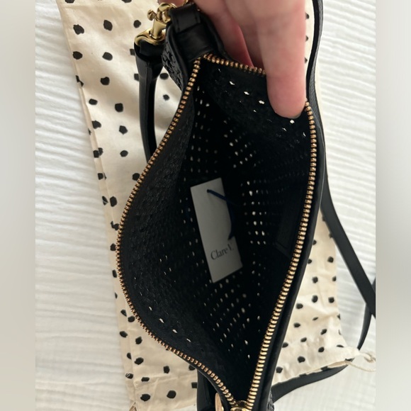 Clare V. Petit Moyen - Picture 4 of 4